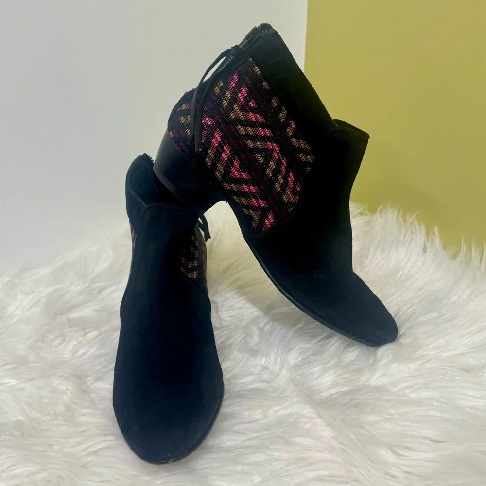 Comptoir des Cotonniers Suede Embroidered Ankle boots Size 38
